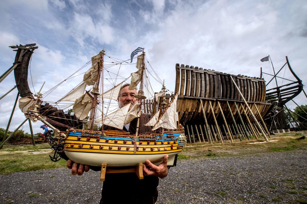 « Complètement fou » : près de Dunkerque, un navire de guerre de Louis XIV prend forme grandeur nature